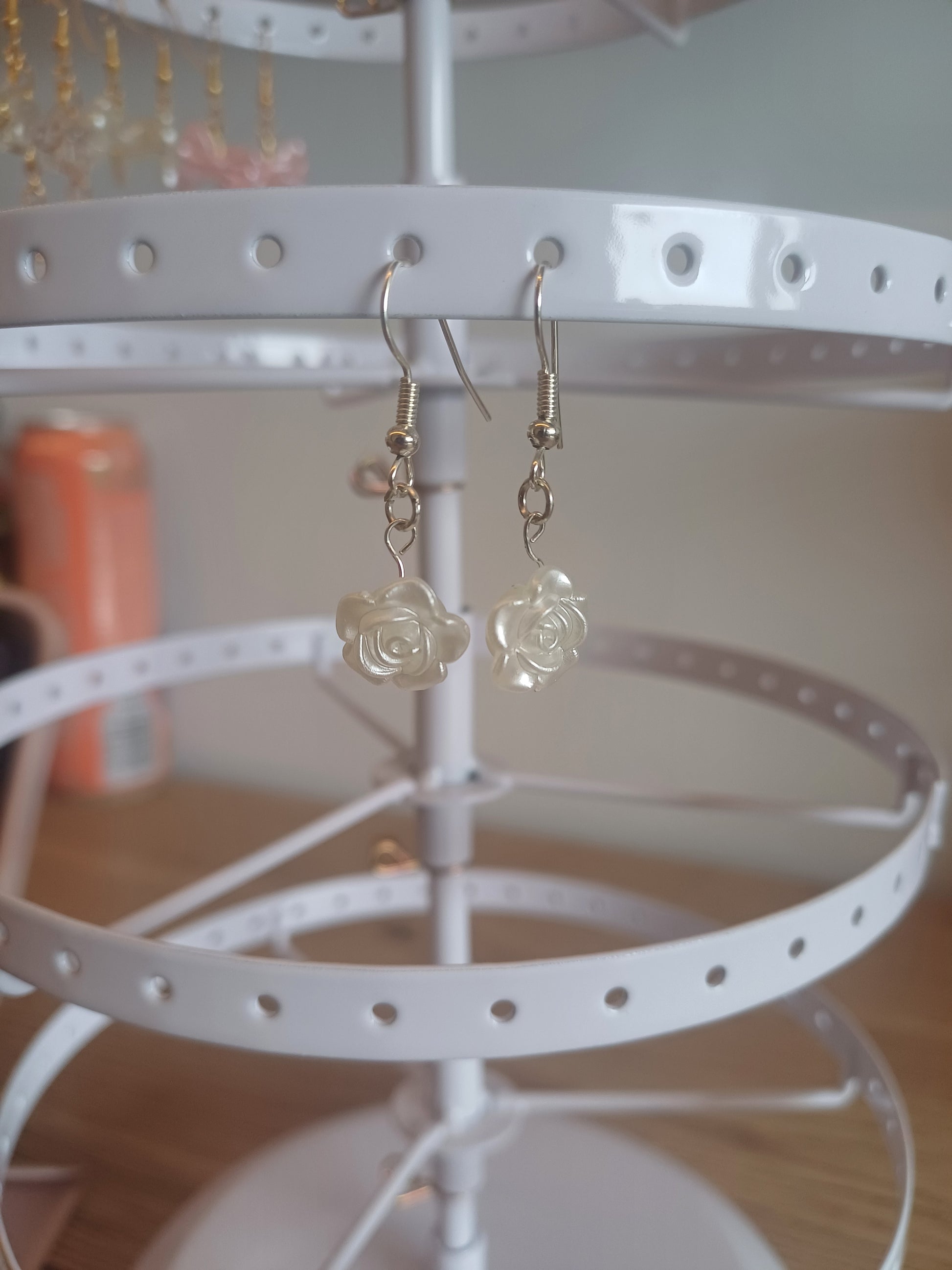Mini rozen oorbellen