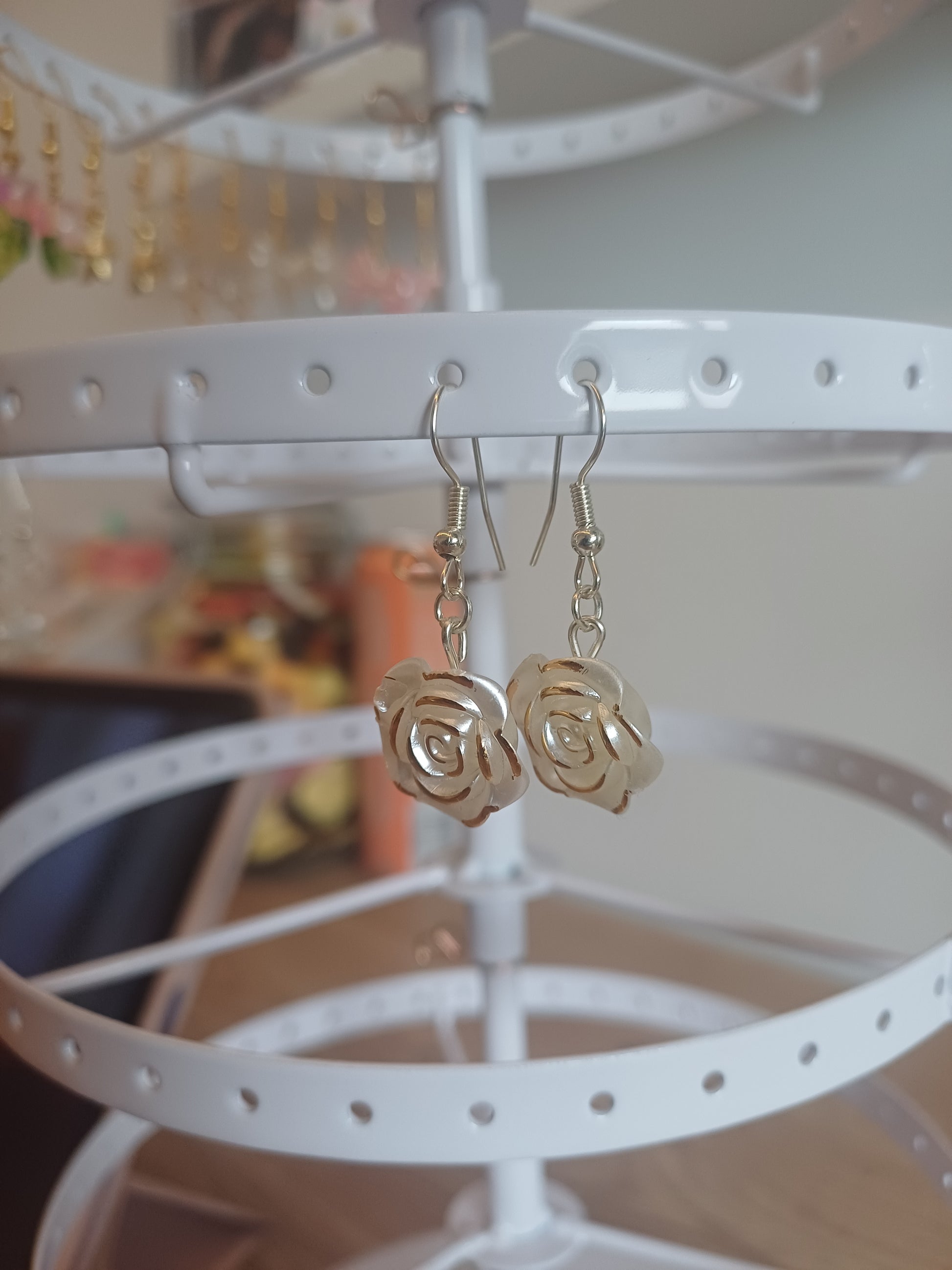 Gouden rozen oorbellen